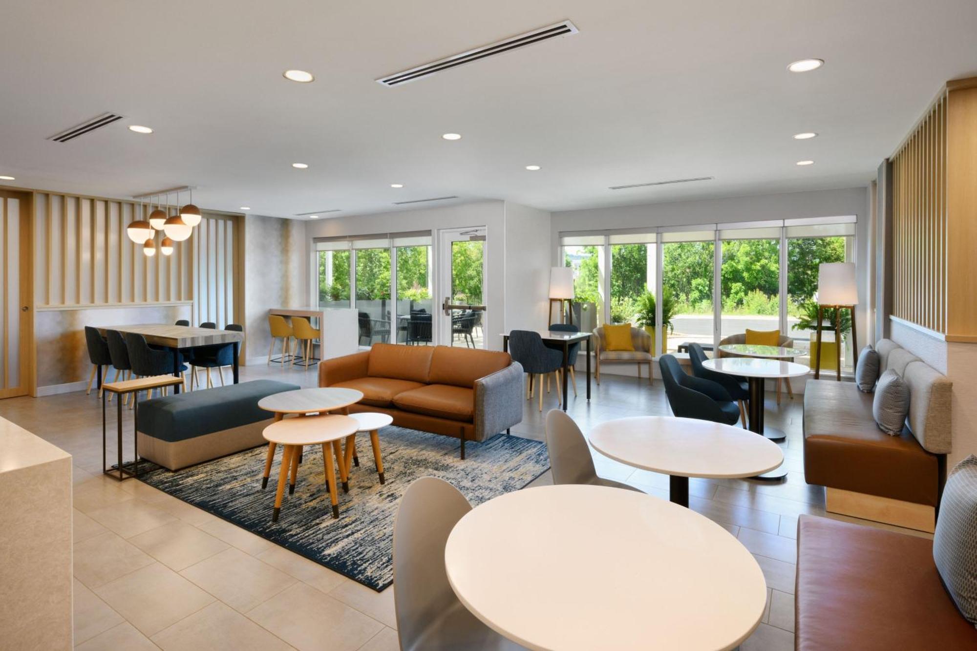 Towneplace Suites By Marriott Oxford Al Экстерьер фото